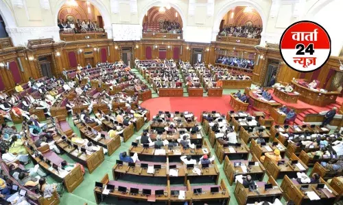 UP Assembly Session : यूपी विधानसभा का शीतकालीन सत्र आज से शुरू! सीएम योगी ने किया बड़ा दावा, इस मुद्दे पर विपक्ष ने किया अनोखा प्रदर्शन