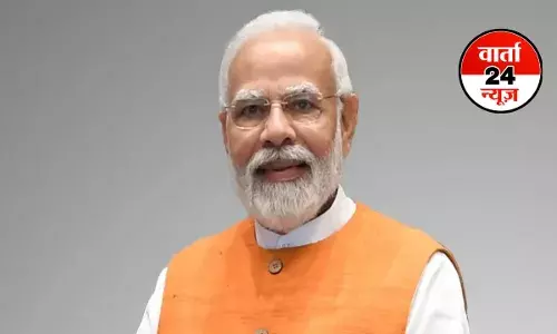 पीएम नरेंद्र मोदी पहुंचे कोलकाता एयरपोर्ट, चॉपर से नदिया के ताहेरपुर होंगे रवाना, करोड़ों की परियोजनाओं का रखेंगे आधारशिला