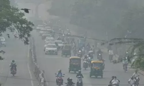 कोहरे और कड़ाके की ठंड बढ़ते ही उत्तर प्रदेश के 20 जिलों में अलर्ट! आज पछुआ बढ़ाएगी कनकनी