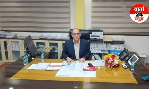 सलीम अहमद ने रेल विकास निगम लिमिटेड (RVNL) के नए चेयरमैन और मैनेजिंग डायरेक्टर (CMD) का पदभार संभाला सलीम अहमद ने रेल विकास निगम लिमिटेड (RVNL) के नए चेयरमैन और मैनेजिंग डायरेक्टर (CMD) का पदभार संभाला