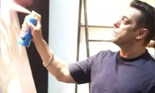 बर्थडे से एक दिन पहले सलमान खान ने की पेटिंग, फैंस से की खास अपील, जानें क्या बर्थडे से एक दिन पहले सलमान खान ने की पेटिंग, फैंस से की खास अपील, जानें क्या