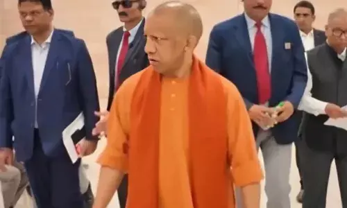 शीतलहर के बीच स्कूलों को लेकर एक्शन मोड में योगी सरकार, सभी जिलों के डीएम को जारी हुआ अहम आदेश