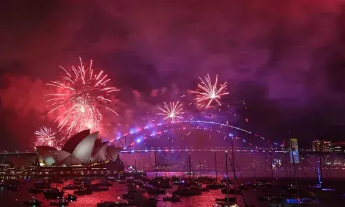 Happy New Year: नया साल का आगाज किस देश में सबसे पहले और कहां बाद में होगा! जानें टाइमिंग