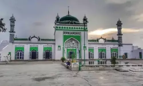 संभल में कब्रिस्तान की पैमाइश शुरू, जल्द ही सामने आएगे अवैध कब्जे का सच...