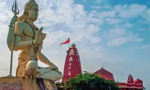 एक ऐसा ज्योतिर्लिंग जहां भगवान शिव और माता पार्वती नाग-नागिन के रूप में हुए थे प्रकट! जानें क्यों अर्पित किए जाते हैं धातु से बने नाग-नागिन