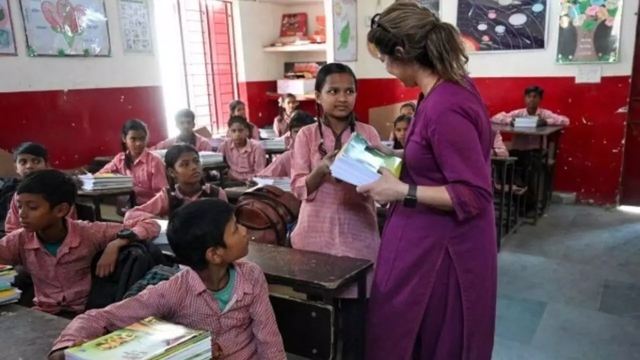 यूपी के प्राइमरी स्कूलों में सर्दी की छुट्टियों से पहले बड़ा आदेश, इस तारीख तक चकाचक करने होंगे स्कूल यूपी के प्राइमरी स्कूलों में सर्दी की छुट्टियों से पहले बड़ा आदेश, इस तारीख तक चकाचक करने होंगे स्कूल