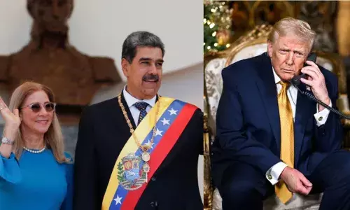 वेनेजुएला के राष्ट्रपति मादुरो और उनकी पत्नी को ले गए ट्रंप के सैनिक, अमेरिका का बड़ा दावा वेनेजुएला के राष्ट्रपति मादुरो और उनकी पत्नी को ले गए ट्रंप के सैनिक, अमेरिका का बड़ा दावा