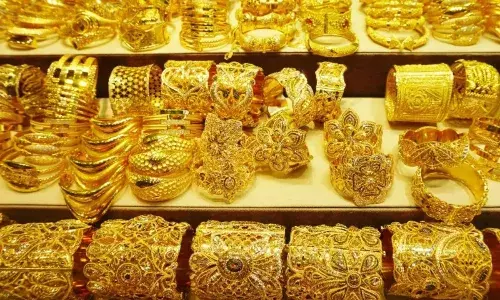 सोना फिर हुआ महंगा! चांदी के भाव में गिरावट, जानें क्या है आपके शहर में ताजा भाव