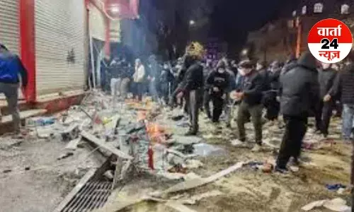 ईरान में महंगाई के खिलाफ हिंसक प्रदर्शन : 45 की मौत, इंटरनेट सेवा बंद, निर्वासित क्राउन प्रिंस रजा को सत्ता देने की मांग तेज...