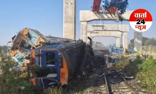 थाईलैंड में हुआ भीषण रेल हादसा, ट्रेन पर गिरी क्रेन, 22 की मौत, 30 घायल...