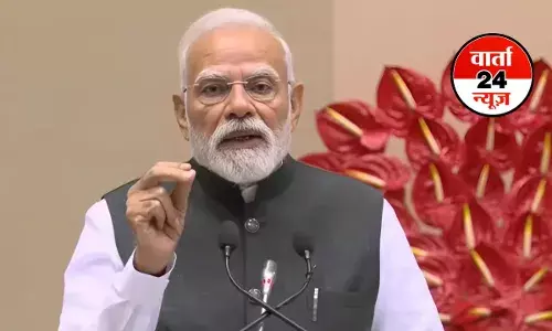 पीएम मोदी आज देश की पहली वंदे भारत स्लीपर ट्रेन को दिखाएंगे हरी झंडी, जानें पीएम का कार्यक्रम