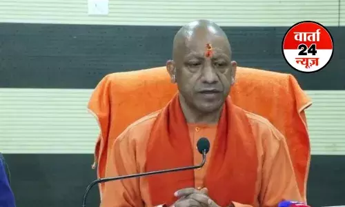 वाराणसी में विकास कार्य को भी कांग्रेस के लोग बदनाम करने की कर रहे हैं कोशिश: सीएम योगी