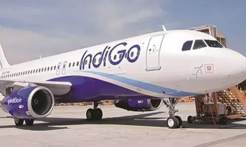 Indigo: प्लेन में बम है...दिल्ली से बागडोगरा जा रहे विमान की लखनऊ में हुई इमरजेंसी लैंडिंग, यात्रियों के बीच मचा हड़कंप...