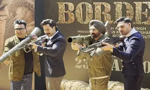 विदेशो में बॉर्डर 2 ने प्री टिकट सेल में मचाया गदर! रिलीज से पहले ही इन बड़ी फिल्मों को छोड़ा पीछे, इतने करोड़ की दे सकती है ओपनिंग