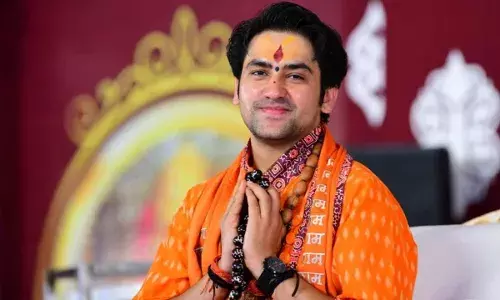 चार बच्चे पैदा करने की अपील पर घिर गए धीरेंद्र शास्त्री, जानें जनसंख्या बढ़ाने के पीछे क्या है इनका तर्क