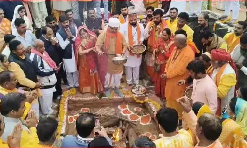 भोजशाला परिसर में सरस्वती पूजा शुरू! शाम में होगी जुमे की नमाज, 6000 से अधिक पुलिस फोर्स की तैनाती भोजशाला परिसर में सरस्वती पूजा शुरू! शाम में होगी जुमे की नमाज, 6000 से अधिक पुलिस फोर्स की तैनाती