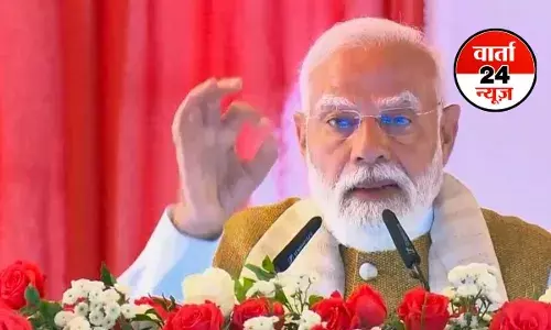 पीएम मोदी ने तीन नई अमृत भारत ट्रेनों को दिखाई हरी झंडी, रेहड़ी-पटरी वालों के लिए किया स्वनिधि क्रेडिट कार्ड लॉन्च पीएम मोदी ने तीन नई अमृत भारत ट्रेनों को दिखाई हरी झंडी, रेहड़ी-पटरी वालों के लिए किया स्वनिधि क्रेडिट कार्ड लॉन्च