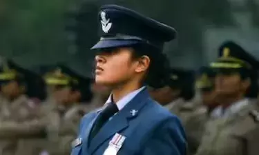 कर्तव्य पथ के आसमान में सुनाई दी गर्जना, लेफ्टिनेंट अक्षिता धनखड़ भी ध्व़जारोहण में हुईं शामिल
