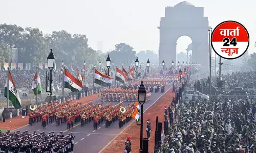 Republic Day: कर्तव्य पथ पर दुनिया ने देखी भारत की ताकत! परेड में दिखीं राज्यों की झांकियां Republic Day: कर्तव्य पथ पर दुनिया ने देखी भारत की ताकत! परेड में दिखीं राज्यों की झांकियां
