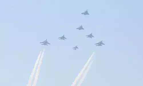 गणतंत्र दिवस: वायुसेना के सुखोई -राफेल लड़ाकू विमानों ने दिखाया शौर्य, भव्य परेड का समापन, सभी राष्ट्रपति भवन के लिए हुए रवाना