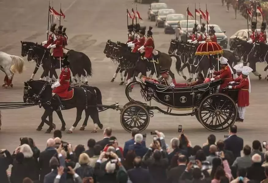 Republic day 2026: भारत-पाकिस्तान में राष्ट्रपति की बग्घी के लिए हुआ था टॉस! हारते ही पाक के पास होती शाही बग्घी, जानें क्या है दिलचस्प किस्सा Republic day 2026: भारत-पाकिस्तान में राष्ट्रपति की बग्घी के लिए हुआ था टॉस! हारते ही पाक के पास होती शाही बग्घी, जानें क्या है दिलचस्प किस्सा