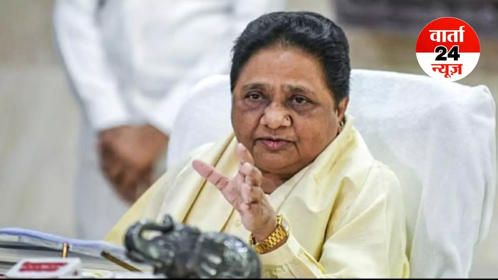 बसपा सुप्रीमो मायावती ने रुपये की गिरती कीमत पर जताई चिंता! कहा- विभाजनकारी राजनीति पर लगे विराम... बसपा सुप्रीमो मायावती ने रुपये की गिरती कीमत पर जताई चिंता! कहा- विभाजनकारी राजनीति पर लगे विराम...