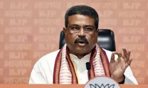 UGC विवाद पर पहली बार केंद्र सरकार ने तोड़ी चुप्पी! शिक्षा मंत्री बोले- किसी के साथ नहीं होगा भेदभाव... UGC विवाद पर पहली बार केंद्र सरकार ने तोड़ी चुप्पी! शिक्षा मंत्री बोले- किसी के साथ नहीं होगा भेदभाव...