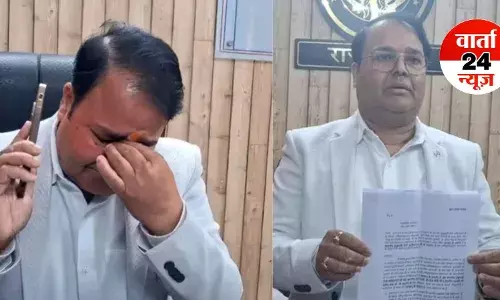 सीएम योगी पर शंकराचार्य की टिप्पणी से आहत होकर जीएसटी डिप्टी कमिश्नर ने दिया इस्तीफा! कहा-मेरे अंदर भी दिल है सीएम योगी पर शंकराचार्य की टिप्पणी से आहत होकर जीएसटी डिप्टी कमिश्नर ने दिया इस्तीफा! कहा-मेरे अंदर भी दिल है