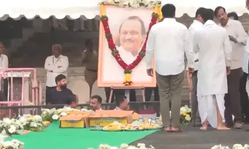 महाराष्ट्र के उपमुख्यमंत्री अजित पवार का शव घर पहुंचा, कुछ देर में अंतिम संस्कार होगा