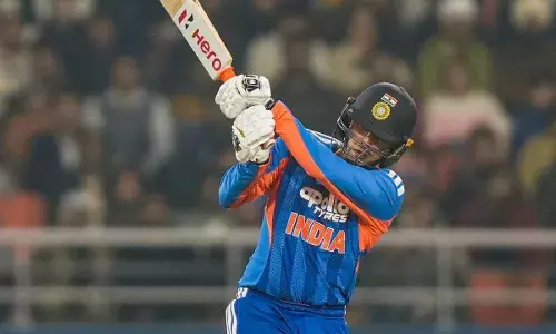 अभिषेक की तेजी ताकत या मुसीबत? गुरु युवराज स‍िंह की सलाह भी हो रही बेअसर... जानें क्यों गेम जोखिम भरा हो रहा!