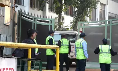 दिल्ली के चार स्कूलों को मिला धमकी भरा ईमेल, अब तक कुछ भी संदिग्ध नहीं मिला