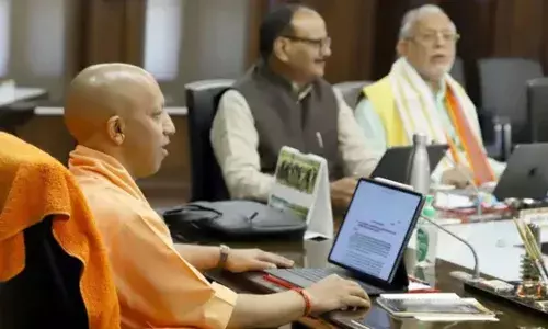 शिक्षकों को मिला बड़ा तोहफा! यूपी कैबिनेट की बैठक में कैशलेस चिकित्सा सुविधा देने के प्रस्ताव को मिली मंजूरी