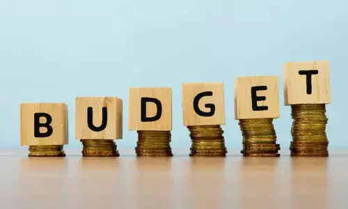 मिडिल क्लास टैक्स में कितनी होगी कटौती? रेलवे से लेकर आयुष्मान भारत तक, बजट में हो सकते हैं ये खास ऐलान...