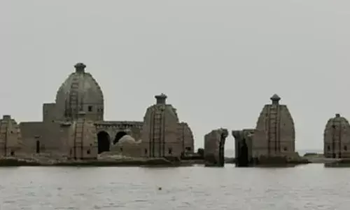 Indian Temple: भगवान शिव का एक ऐसा मंदिर जो 8 महीने तक रहता है जलमग्न, पांडवों ने किया था निर्माण Indian Temple: भगवान शिव का एक ऐसा मंदिर जो 8 महीने तक रहता है जलमग्न, पांडवों ने किया था निर्माण