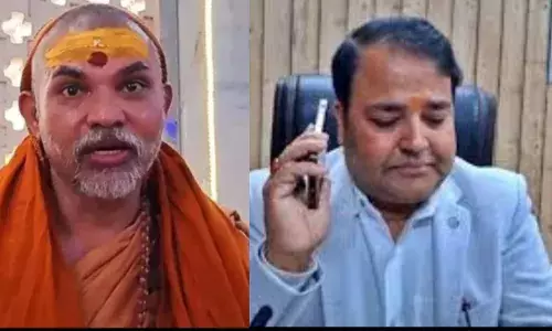 अविमुक्तेश्वरानंद ने कहा-थूककर चाटने वाला अयोध्या GST अफसर,  मंत्री के आका वाले बयान पर भड़के! जानें क्या कहा...