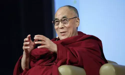 दलाई लामा को धर्मगुरु होने के बावजूद भी क्यों मिला ग्रैमी अवार्ड? जानें 25 साल की उम्र में कौन सी उपलब्धि कर ली थी हासिल...