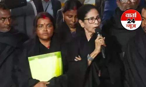 छांट-छांट कर इन शब्दों से ममता ने चुनाव आयोग को कोसा! कहा- बीजेपी के इशारे पर वोट काट रहा EC