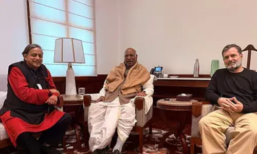 क्या कांग्रेस पार्टी और शशि थरूर के बीच सुलह सब ठीक हो गया है या कोई और वजह, जानें क्या कहते हैं जानकार क्या कांग्रेस पार्टी और शशि थरूर के बीच सुलह सब ठीक हो गया है या कोई और वजह, जानें क्या कहते हैं जानकार