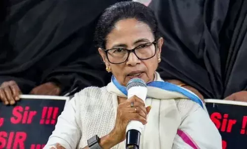 SIR पर सुप्रीम कोर्ट में बहस जारी! ममता बनर्जी ने  CJI से बोलने की मांगी इजाजत, बोलीं- बंधुआ मजदूर हूं...
