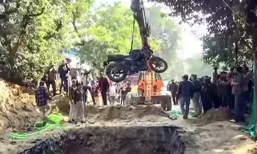 गड्ढे में कमल को मरता छोड़ घर सोने चला गया था ठेकेदार... जनकपुरी हादसे में हुई पहली गिरफ्तारी