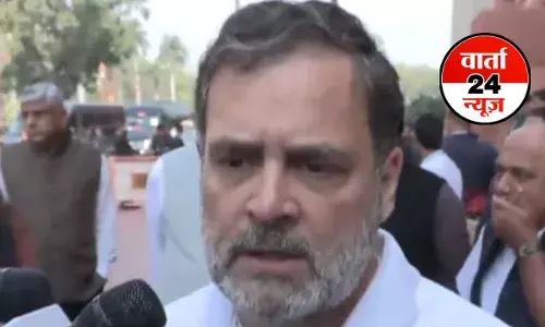 राहुल गांधी का सरकार पर हमला! बोले- या तो नरवणे जी झूठ बोल रहे या पेंगुइन प्रकाशन