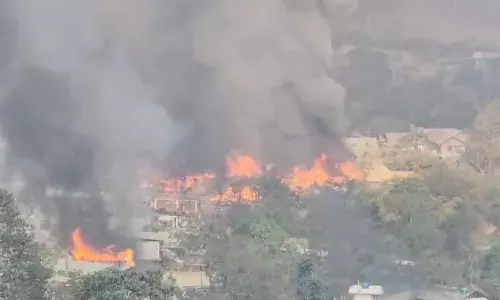 मणिपुर में फिर भड़की हिंसा, 5 दिन के लिए इंटरनेट बंद... प्रशासन ने कर्फ्यू लगाया