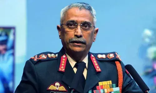 पूर्व थल सेना प्रमुख नरवणे की किताब मामले में दिल्ली पुलिस की सख्ती! Penguin इंडिया को जारी किया नोटिस