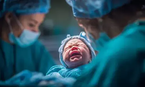 दुनिया में आने के बाद बच्चा पहले सांस लेता है या रोता है? जानिए क्या कहता है वैज्ञानिक दृष्टिकोण