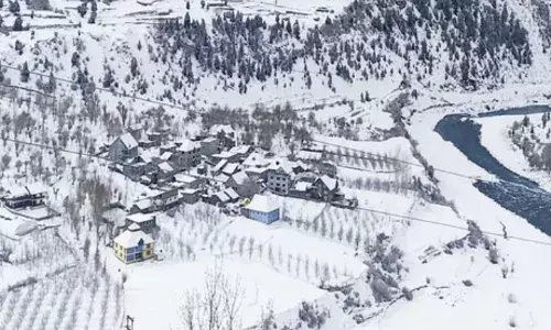 WEATHER : जाती हुई सर्दी ने पहाड़ों पर फिर लिया यूटर्न, कई इलाकों में बर्फबारी, मैदानी इलाकों में गर्मी बढ़ी