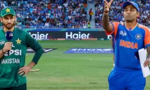 टी20 वर्ल्ड कप में पाकिस्तान से होने वाले क्रिकेट मैच के लिए भारतीय टीम श्रीलंका पहुंची, ढोल नगाड़े से हुआ स्वागत