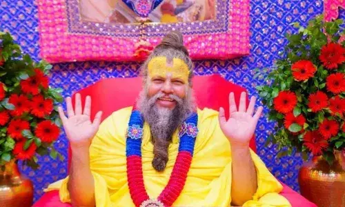 लोगों की बुरी नजर या आपके कर्म? प्रेमानंद महाराज ने बताई क्या है इस भ्रम की सच्चाई लोगों की बुरी नजर या आपके कर्म? प्रेमानंद महाराज ने बताई क्या है इस भ्रम की सच्चाई