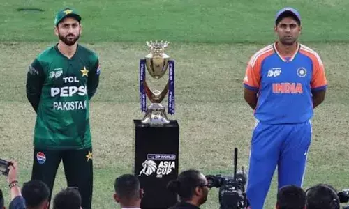 IND VS PAK : भारतीय टीम ने पाक के घमंड को किया चकनाचूर! गेंदबाजों की फिरकी में फंसे पाकिस्तानी, भारत ने 61 रन से जीत की हासिल IND VS PAK : भारतीय टीम ने पाक के घमंड को किया चकनाचूर! गेंदबाजों की फिरकी में फंसे पाकिस्तानी, भारत ने 61 रन से जीत की हासिल
