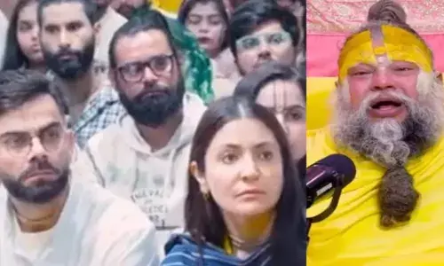 एक बार फिर प्रेमानंद महाराज की शरण में पहुंचे विराट-अनुष्का, यह सुनकर भावुक हो गई अनुष्का