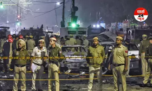 दिल्ली में हमले की साजिश रच रहा आतंकी, टारगेट पर लाल किला और चांदनी चौक का मंदिर, सुरक्षा एजेंसी ने जारी किया अलर्ट